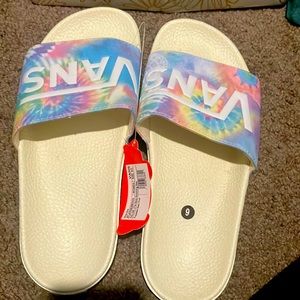 Never worn Vans slippers